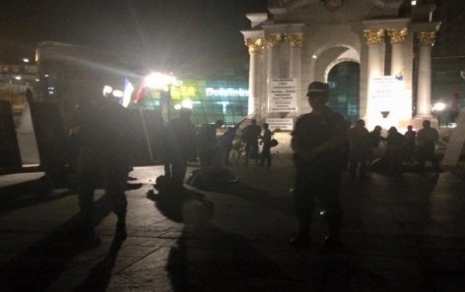 Милиция проводит проверку ночного конфликта на Майдане