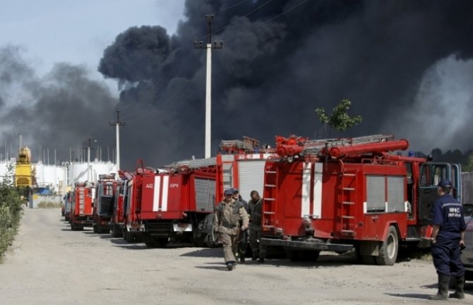 14 человек пострадали в результате пожара на нефтебазе, 4 погибли