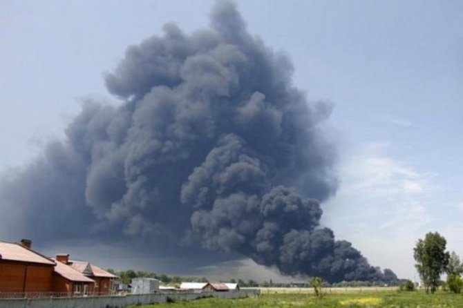 СБУ открыла дело по статье «экоцид» в связи с пожаром на нефтебазе