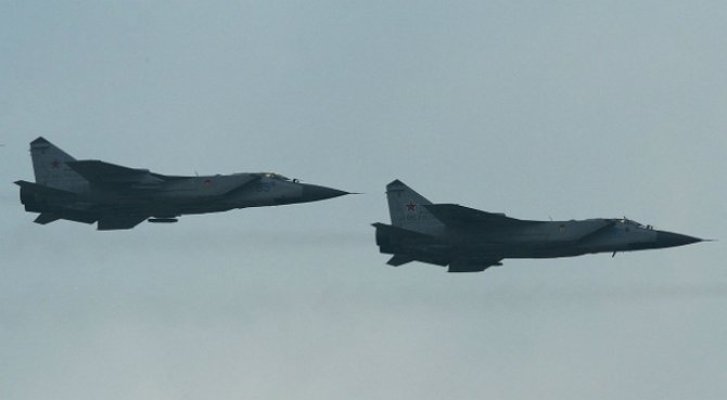Неподалеку от границы Латвии полиция НАТО вновь перехватила российские военные самолеты