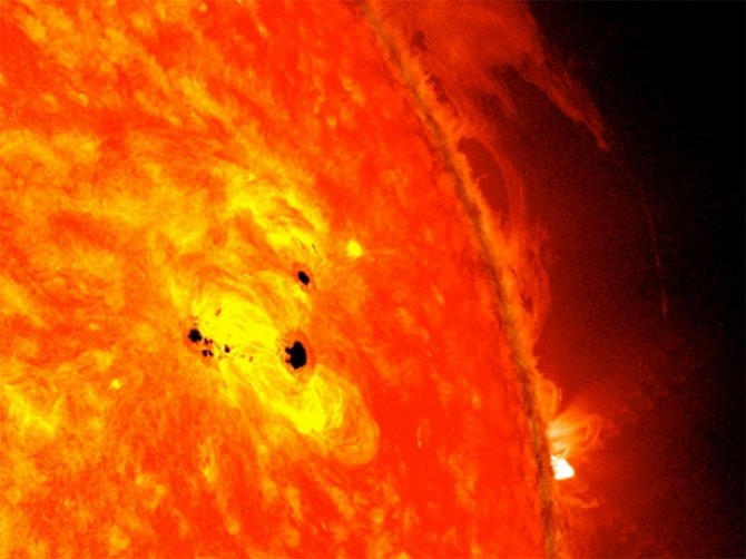Ученые ожидают мощную вспышку на Солнце в ближайшие дни