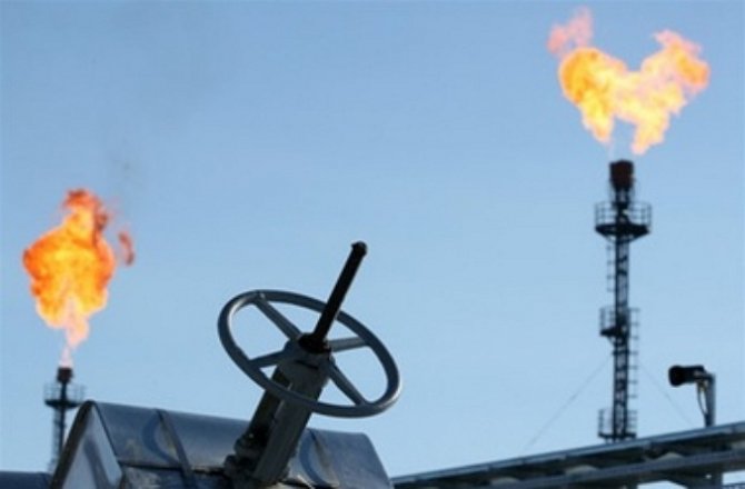 Через 10 лет Украина должна обеспечивать себя газом собственной добычи - Яценюк