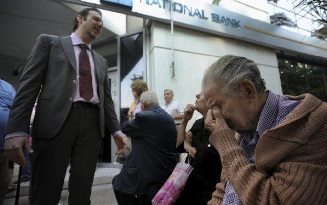 В Греции откроют тысячу банковских отделений, но только для пенсионеров