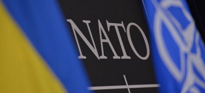 Порошенко назвал возможную дату вступления Украины в НАТО