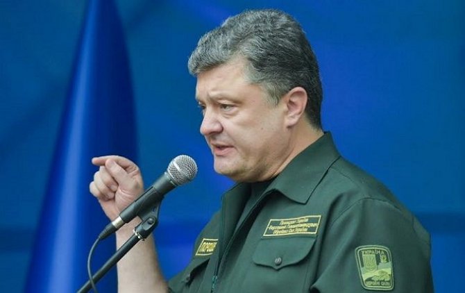 Порошенко заявил, что по приказу Путина на Донбассе находятся 200 тыс. человек