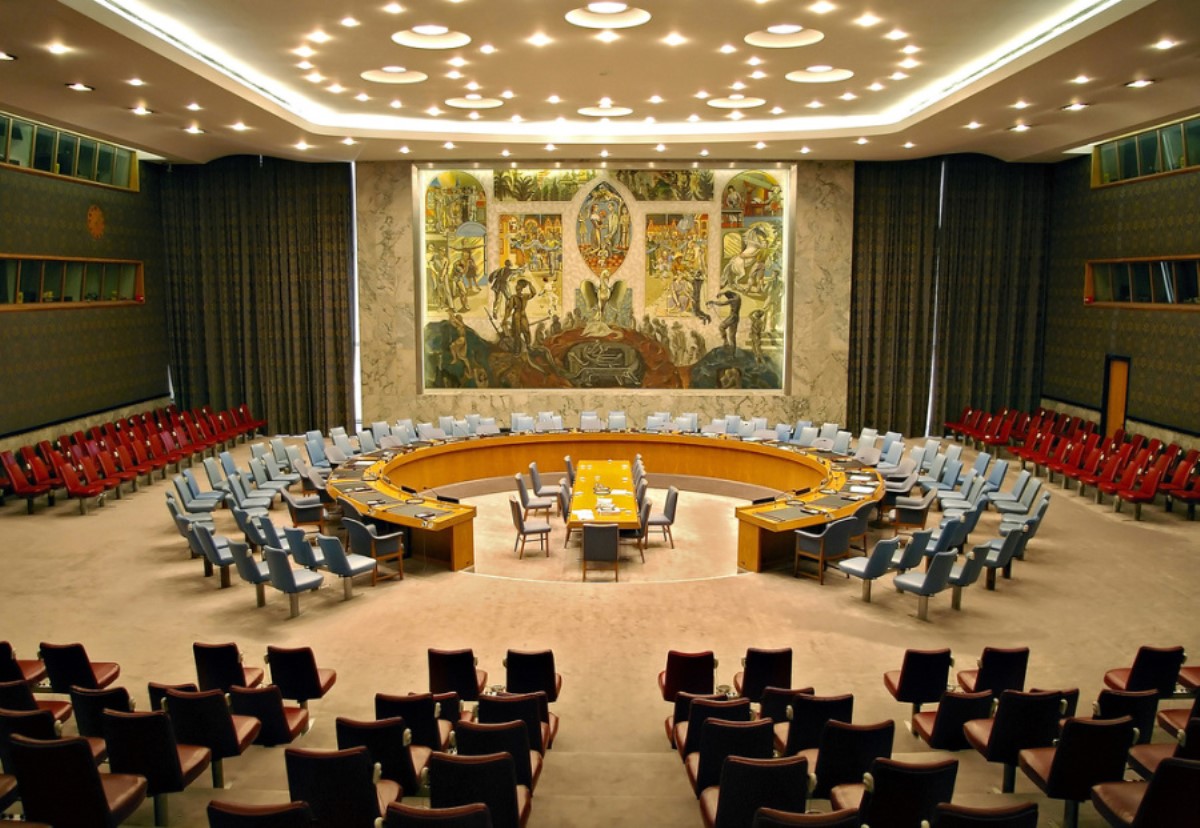 Зал оон. Зал совета безопасности ООН. Зал заседаний совета безопасности ООН. Зал заседаний Совбеза ООН. Зал сб ООН.