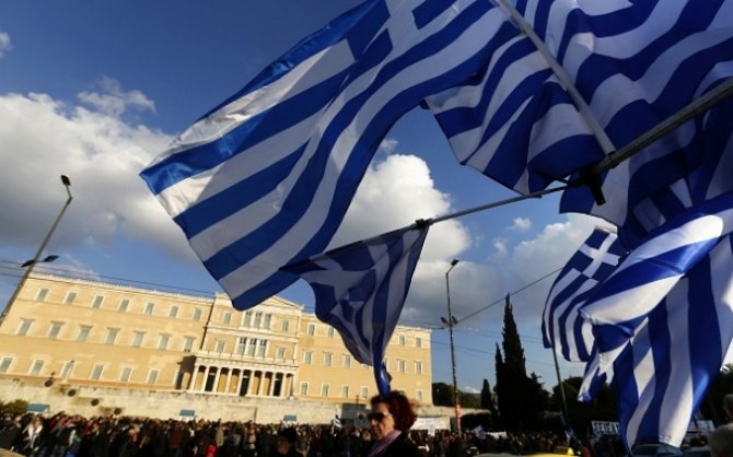 Большинство греков поддерживают уступки кредиторам - опрос
