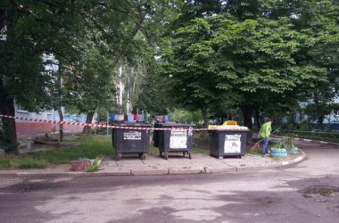 В Запорожье в мусорном баке нашли труп новорожденного