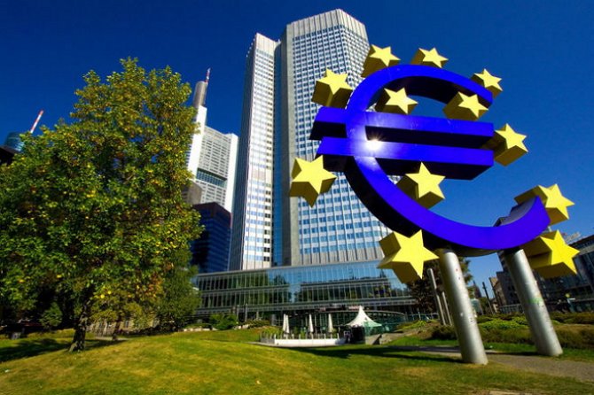 ЕЦБ продолжит финансировать банки Греции
