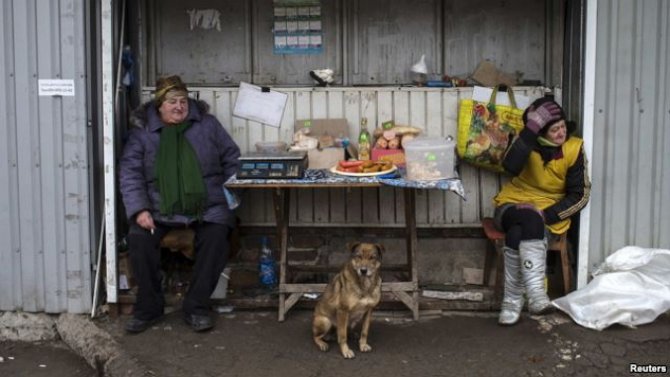 Кто наживается на жителях оккупированной части Донбасса?