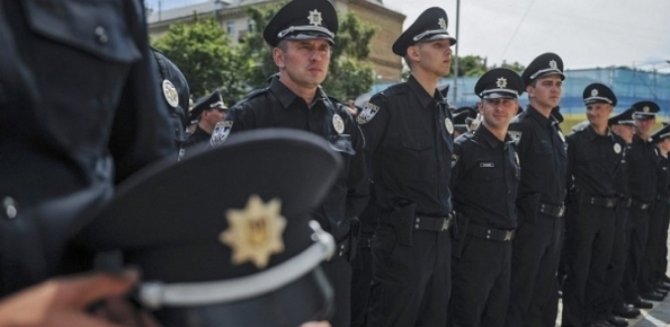 На киевских улицах появятся мото- и конные полицейские патрули