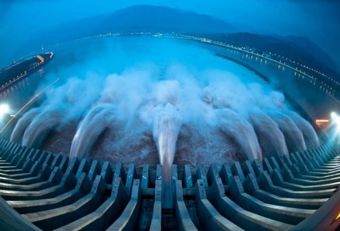 В Китае приступили к строительству самой высокой в мире плотины