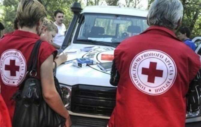 Террористы не пропустили в Донецк гуманитарную помощь от Красного Креста