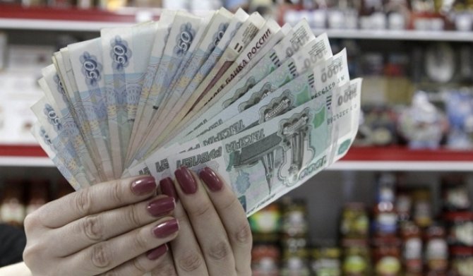 В РФ не хватает резервов для поддержки падающего рубля