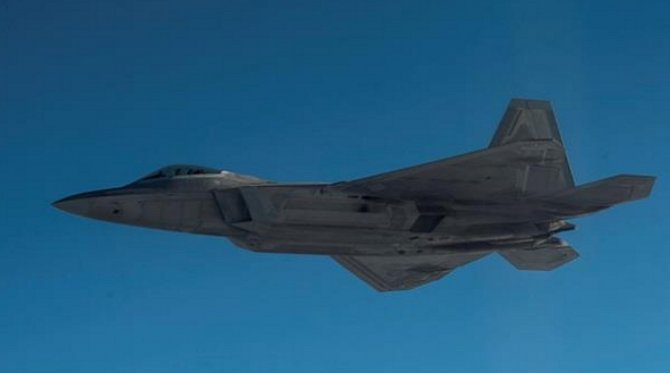 США разместят в Европе истребители F-22