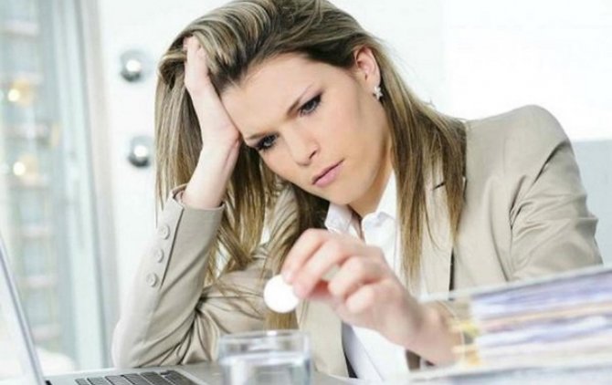 Ученые установили, что работа в мужских коллективах вызывает у женщин хронический стресс