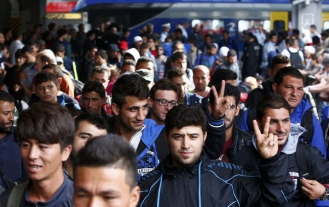 Германия вводит пограничный контроль с Австрией из-за мигрантов