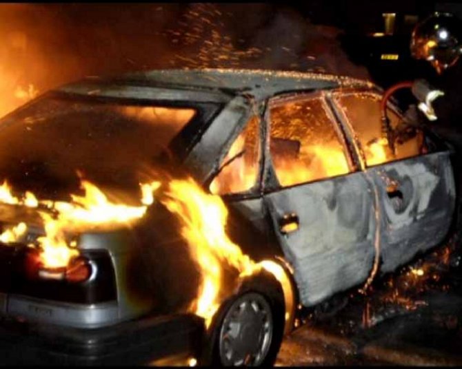 В Киеве возобновились поджоги авто