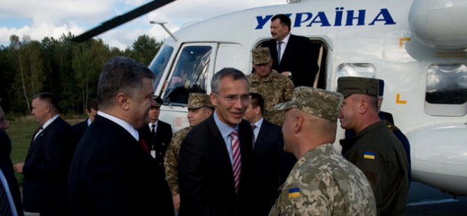 Сигнал визитом. Зачем генсек НАТО приехал на учения в Украине?