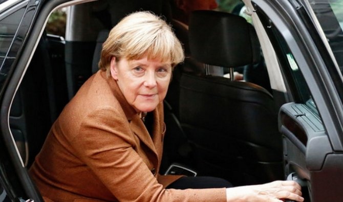 Меркель объяснила, как мигранты должны себя вести в Европе