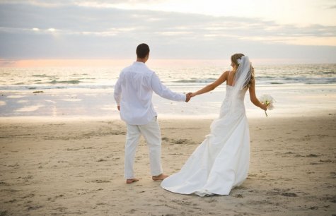 Украинцам могут позволить не думать целый месяц перед свадьбой или разводом