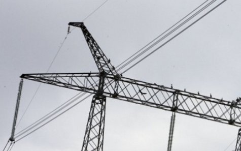 Неизвестные взорвали электроопоры, подающие электричество в Крым