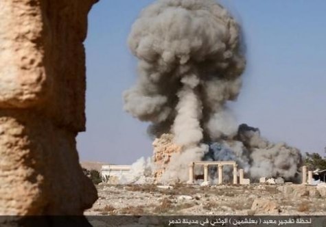 В Пальмире боевики ИГ взорвали колонны древнего храма