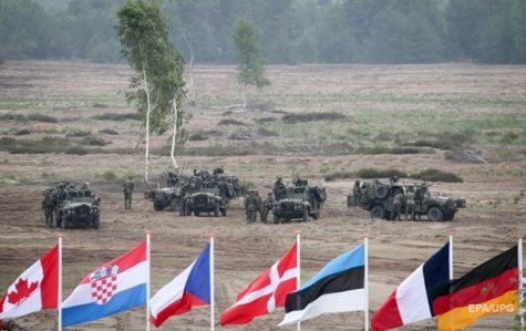 НАТО планирует разместить больше войск вблизи границ РФ