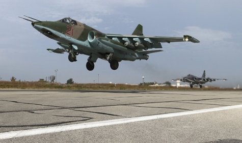 Более половины россиян поддерживают авиаудары по Сирии - опрос