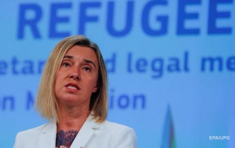 ЕС может распасться из-за мигрантов - Могерини