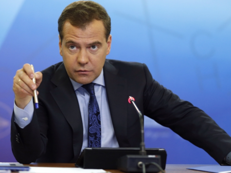 ИГИЛ стал сильнее из-за безответственной политики США - Медведев