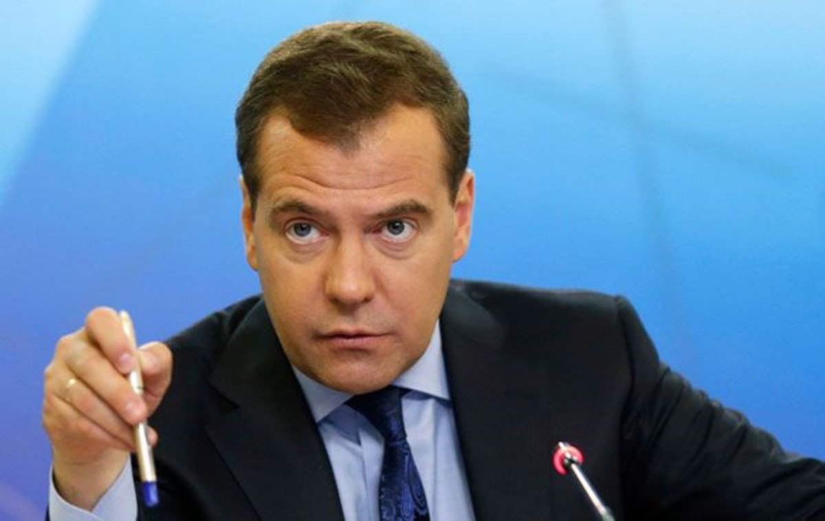 Медведев украинцы. Медведев ручка. Ручка Медведева.