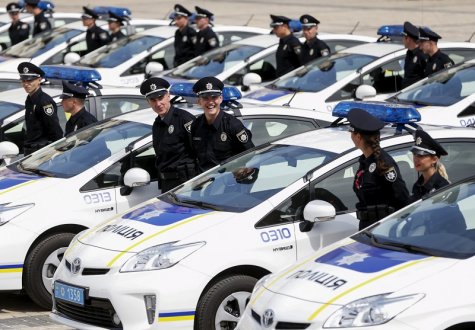 Водители могут не подчиняться патрульным полицейским
