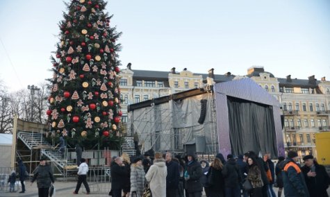 Часть Софиевской площади готова к празднованию Нового года