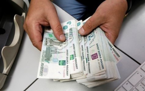 В России усложняют правила обмена валют