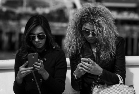 Частое использование смартфона вредит здоровью и психике - ученые
