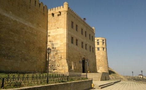 У древней крепости в Дагестане обстреляли группу туристов, есть погибшие