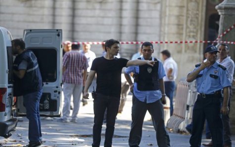 В центре Стамбула прогремел мощный взрыв