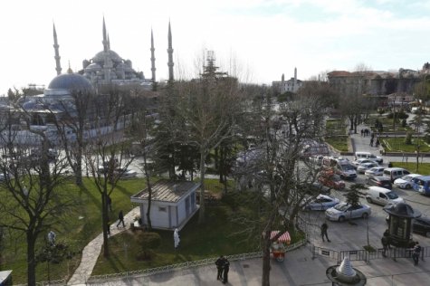 Теракт в Стамбуле забраз жизни 8 граждан Германии