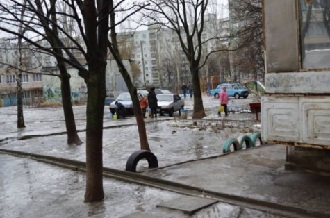 В Запорожье более 100 тысяч жителей вторые сутки остаются без воды