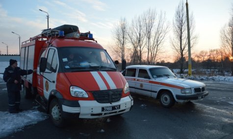 В Днепропетровске спасли детей, провалившихся под лед