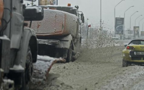В Киеве за неубранный снег собираются штрафовать предпринимателей
