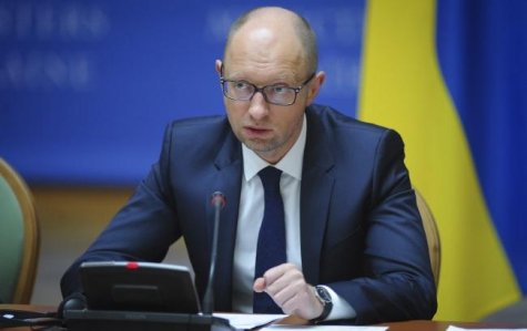 Яценюк поручил повысить денежное обеспечение силовикам в зоне АТО
