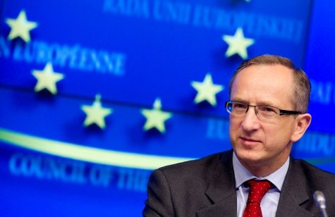 ЕС может отказаться от безвизового режима с Украиной - Томбинский
