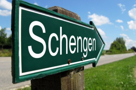 В ЕС требуют восстановить свободное передвижение в Шенгенской зоне