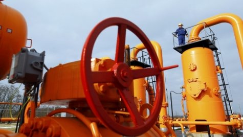 С начала года Украина сократила импорт газа вдвое