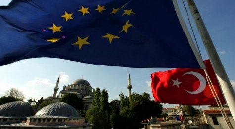 Еврокомиссия будет рекомендовать безвизовый режим для Турции - СМИ