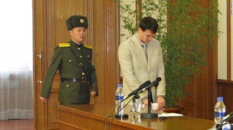 В Северной Корее студент из США приговорен к 15 годам за кражу агитплаката