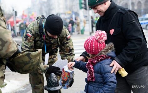 В Польше гражданским запретили носить камуфляж