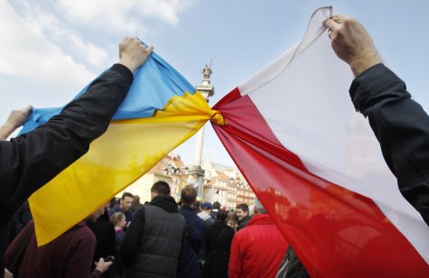 Польша приняла миллион украинцев – глава МВД